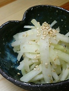 韓国料理：大根のナムル