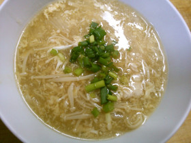 挽き肉 卵 玉ねぎ えのきの 中華スープ