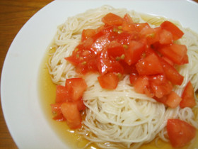 トマトの冷製そうめん