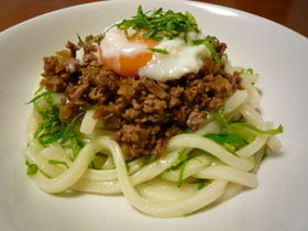 ◎ザーサイ入り肉そぼろ＆温玉で♪うどん