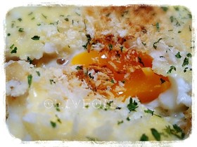 白菜と牛乳救済！白菜と落とし卵のグラタン