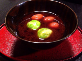 芽キャベツとトマトのお味噌汁