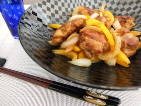 食欲増進！鶏肉とパプリカのカレー醤油炒め