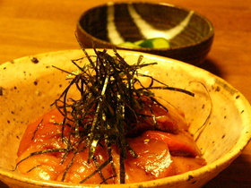 まぐろの漬け丼