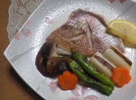 鯛の酒蒸し～野菜添え