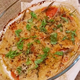 簡単☆鰯とトマトの重ね焼き