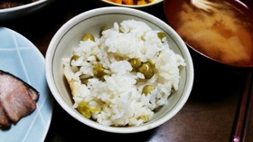 昆布茶で簡単グリンピースご飯