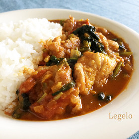 簡単20分♪鶏肉トマトほうれん草カレー