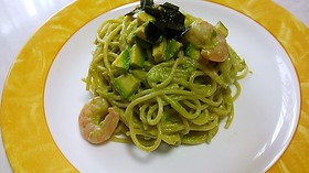 アボカドの冷製パスタ