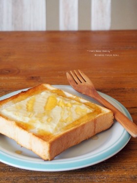 カルピス風味のハニーチーズトースト