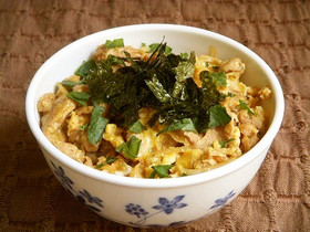 ポン酢で豚とじキャベツ丼