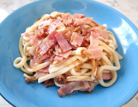 簡単♪なめ茸とベーコンの焼きうどん