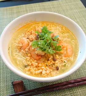 サッポロ一番で☆タイ風ピリ辛ラーメン