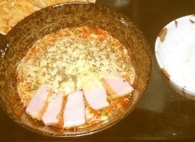 トマトチーズ塩ラーメン