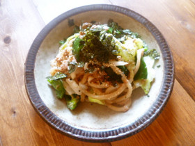 ツナとキャベツの醤油焼きうどん♪