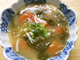 ほうれん草 ミニトマトの味噌中華スープ♪