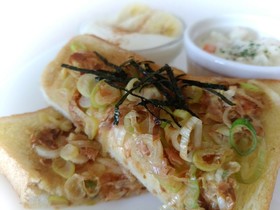 簡単朝ごはん☆醤油おかかで ねぎトースト