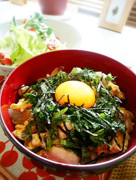 若鳥の濃厚親子丼（二十一穀米）