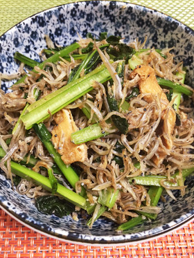 簡単5分☆小松菜としらすのごま油炒め