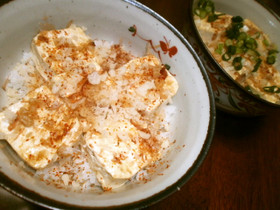 簡単^^揚げ＋焼き♬豆腐の天かす丼