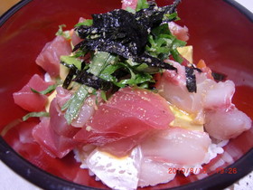 まぐろとアボカドとろろ丼～和カフェ風♪