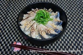 大葉香る☆しめサバ丼