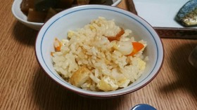 ほんのり甘い☆竹輪入り炊き込みご飯♪