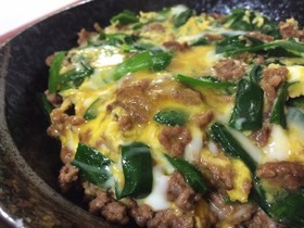 簡単！ふんわりトロトロなニラ玉丼☆