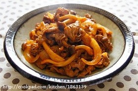 丼にも♪牛肉としめじのケチャマヨ炒め