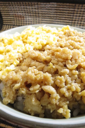 濃い目の味付け「そぼろ親子丼」