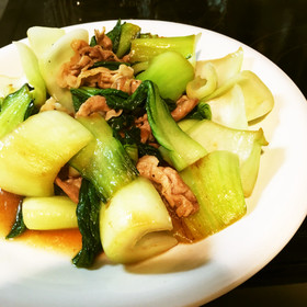 迷ったらこれ！チンゲン菜と豚肉の炒め物