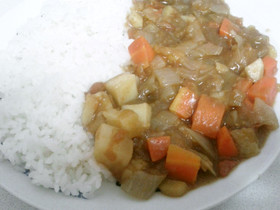 野菜の甘味がつまった無水カレー