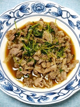 簡単！豆苗と牛肉の甘辛生姜煮