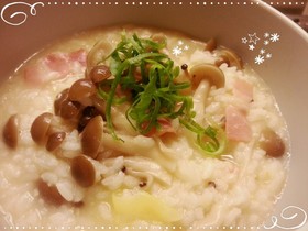 ヘルシー♪夜食にも☆しめじの味噌雑炊。