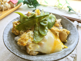 春を感じる季節飯✿絹さやドーンと他人丼