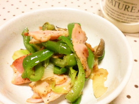 ぱぱっと！ベーコンと野菜のバター炒め