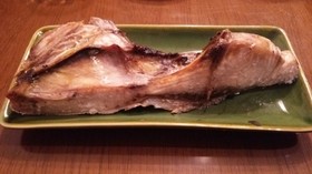 ブリカマの塩焼き