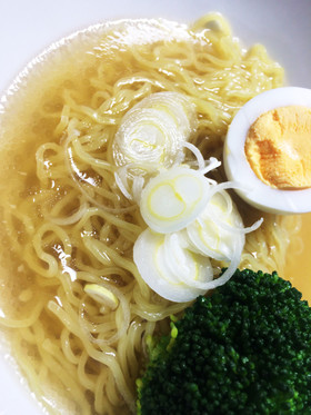 旨味たっぷりあっさり☆海老ダシ塩ラーメン