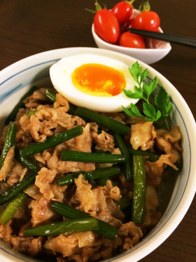 豚バラ✿ニンニクの芽のスタミナ丼✿