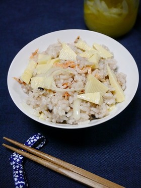 簡単！筍と桜えびの玉葱酢しょうがご飯