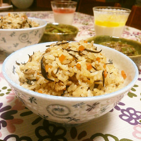 ☆おばの味☆豚そぼろひじきの炊き込みご飯