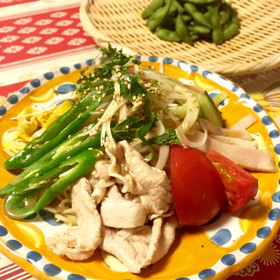 夏野菜でぐるり♡胡麻ダレ冷やし中華