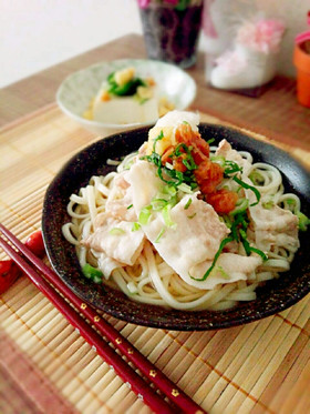 温・冷両方OK！梅おろし豚しゃぶうどん