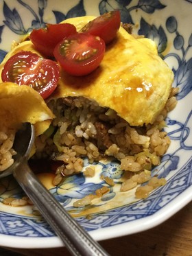 さばの味噌煮缶で作るヘルシーなオムライス