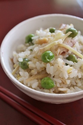 夕食にお弁当に♪鯵の干物de豆ごはん