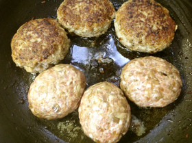 舞茸と高野豆腐のハンバーグ