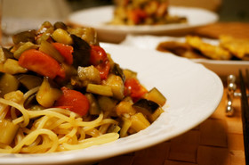 茄子とプチトマトのパスタ