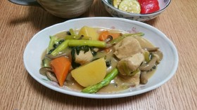 胡麻の風味でほっこり☆鶏肉と野菜の胡麻煮