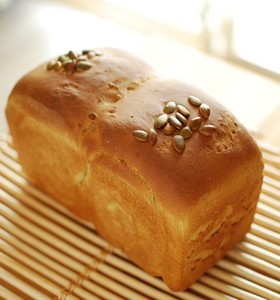 パンプキン×シナモンの山形食パン