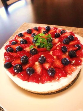 苺とブルーベリーのレアチーズケーキ☆